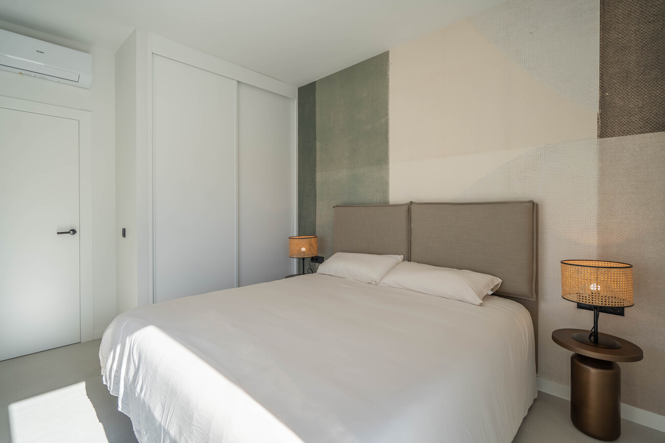 Master bedroom in villa for sale in Rojales - La Marquesa Golf