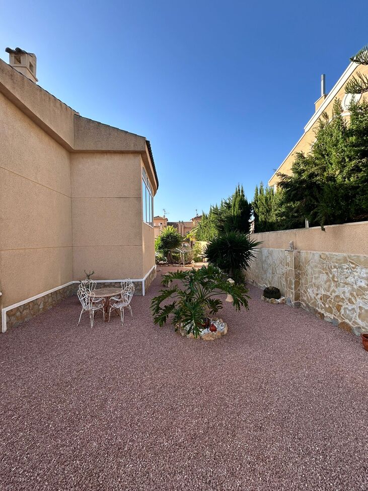 Dining area in villa for sale in Torrevieja