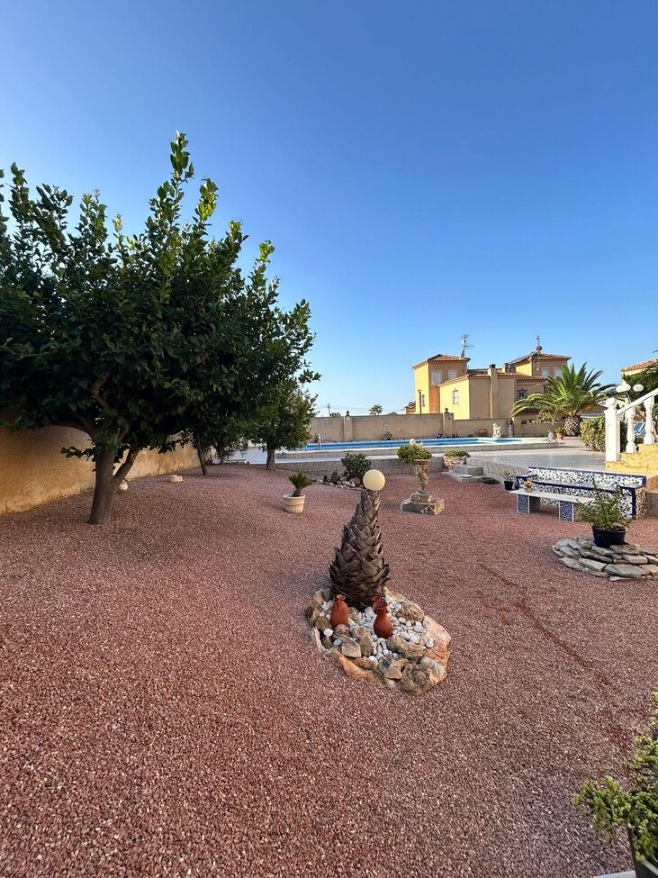 Living room in villa for sale in Torrevieja