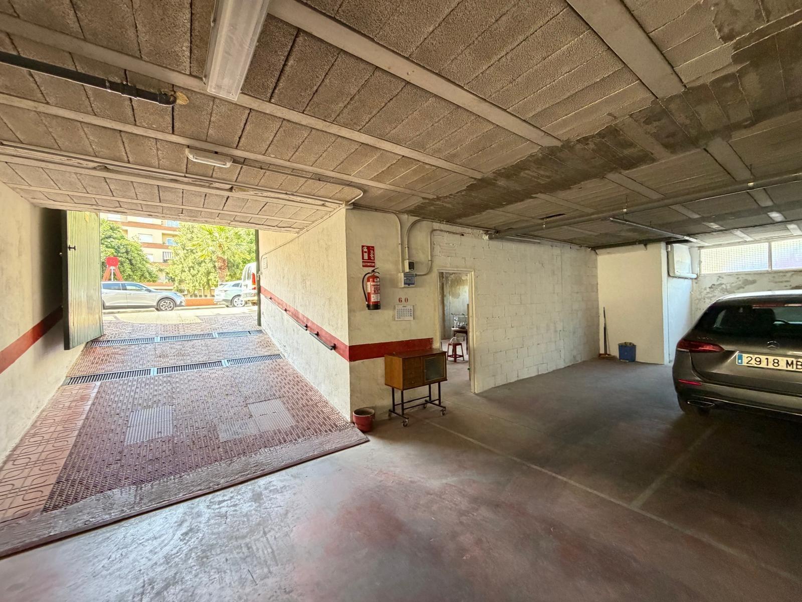 Pool area in commercial for sale in Torrevieja
