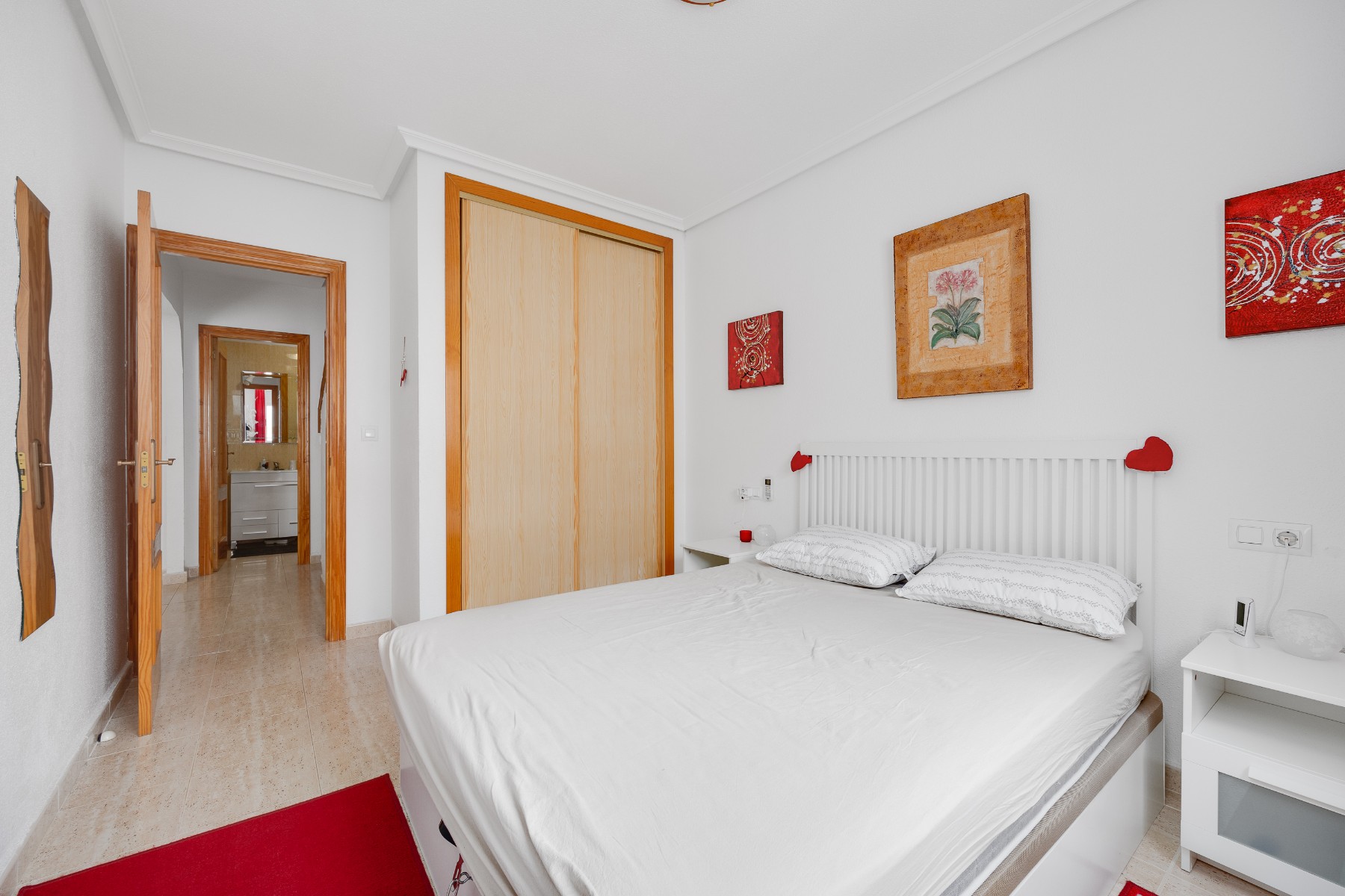 Bedroom in apartment for sale in Orihuela Costa