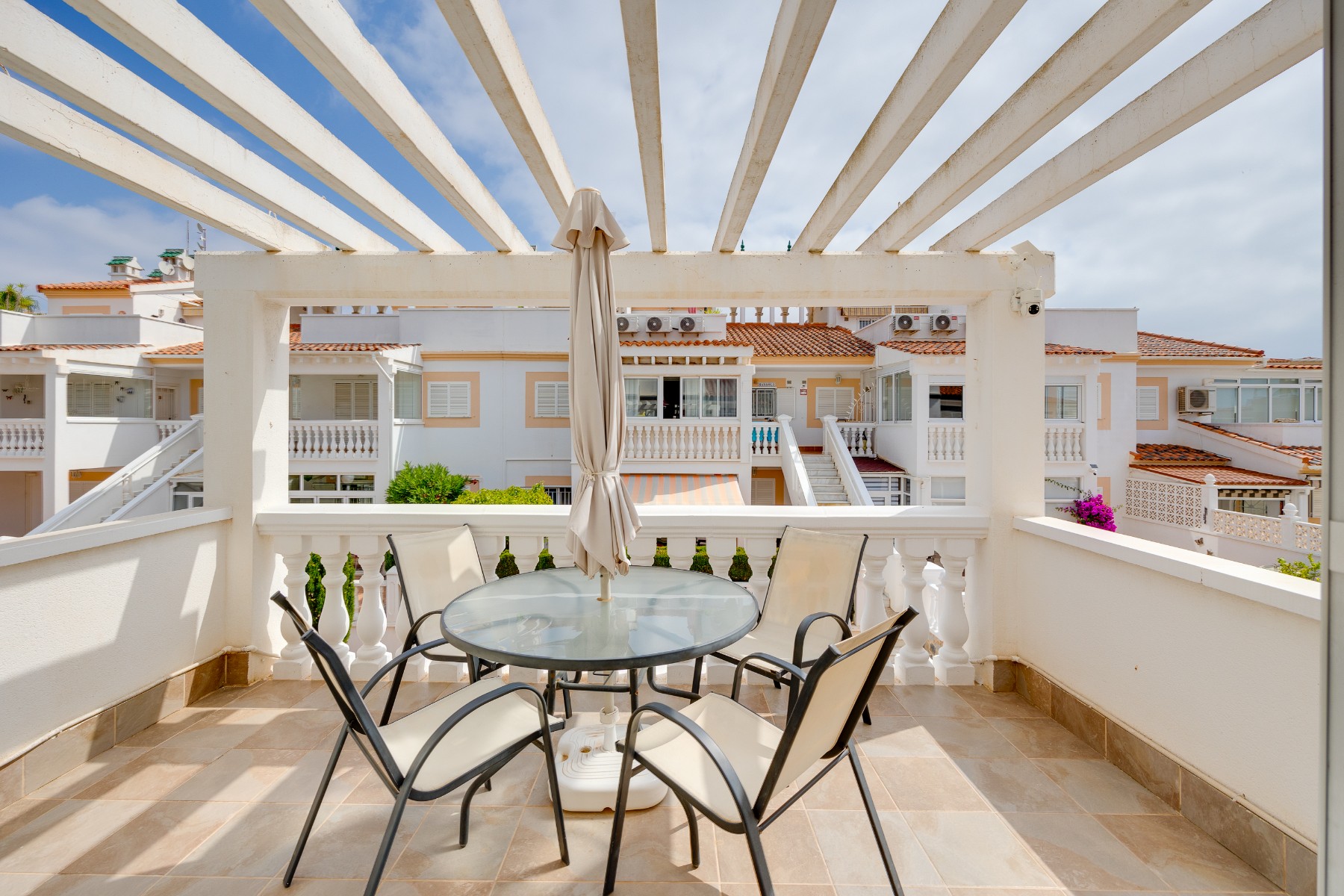 Dining area in apartment for sale in Orihuela Costa