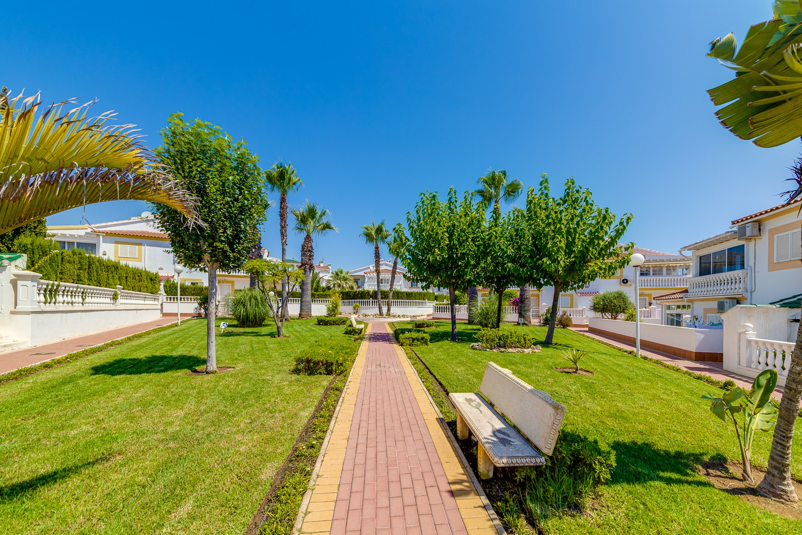 Dining area in apartment for sale in Orihuela Costa