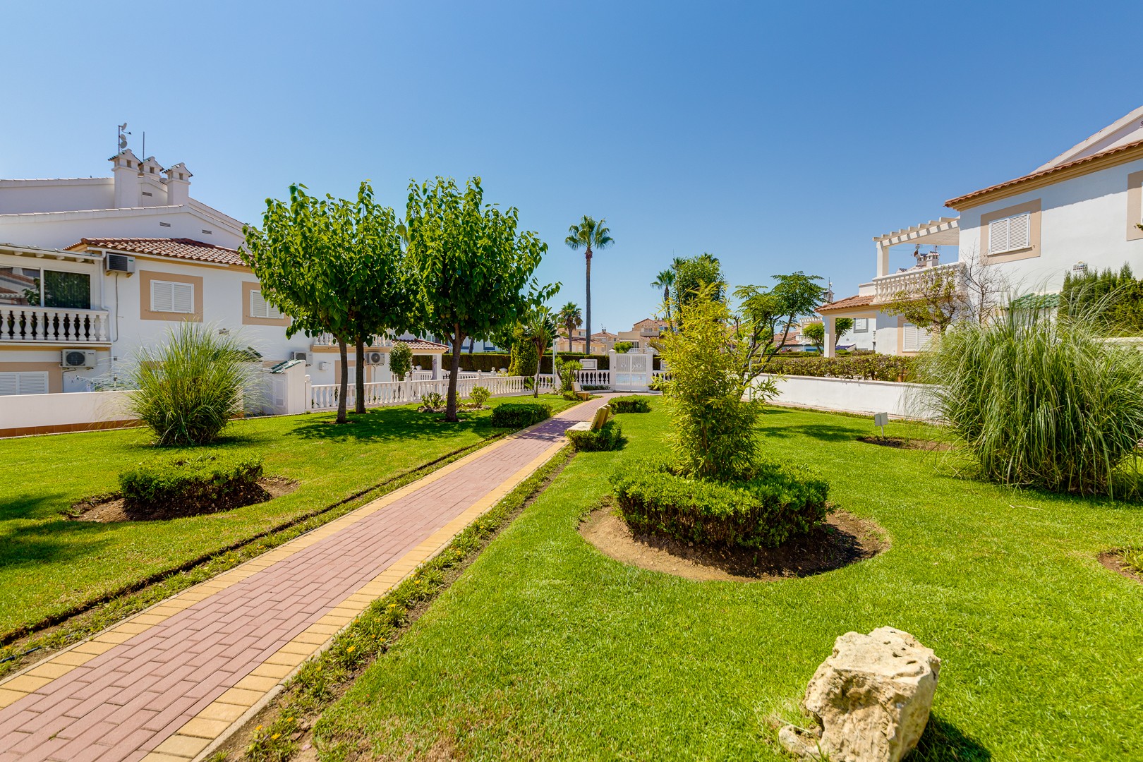Bedroom in apartment for sale in Orihuela Costa