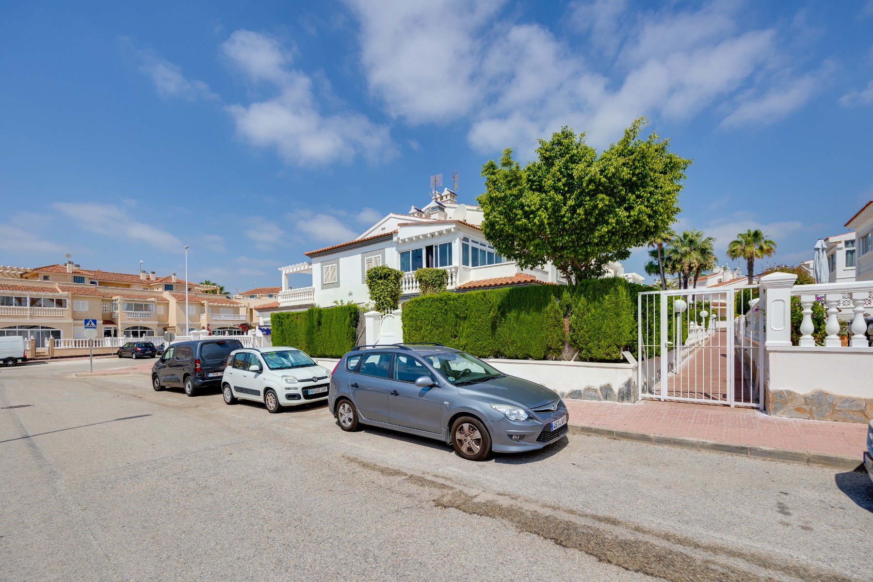 Kitchen in apartment for sale in Orihuela Costa