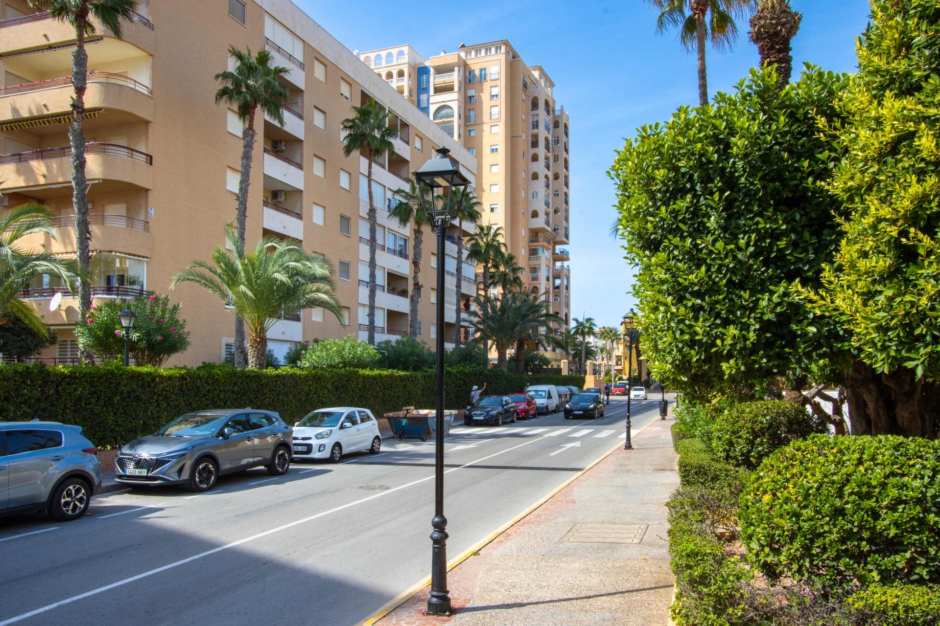 Living room in apartment for sale in Torrevieja