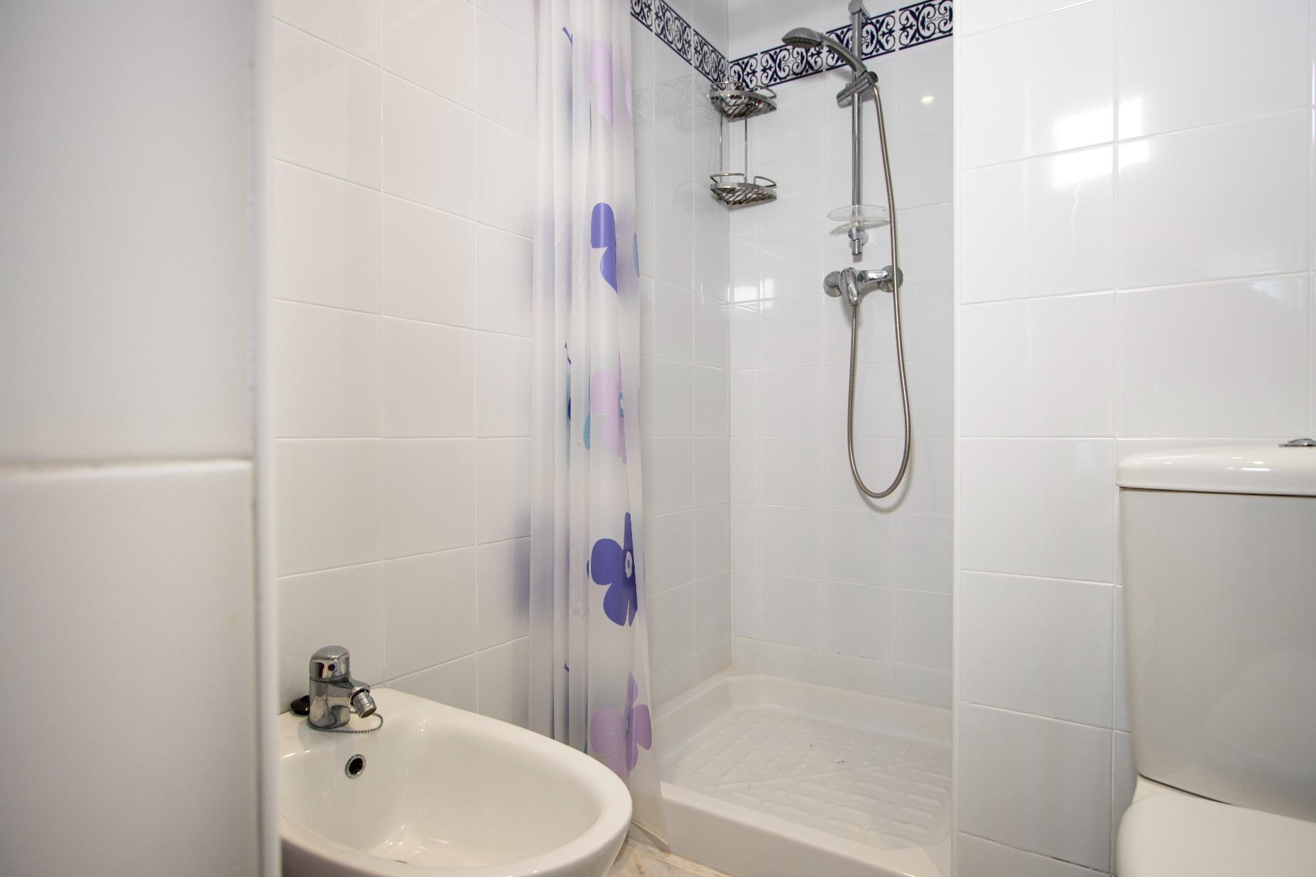 Bedroom in apartment for sale in Torrevieja