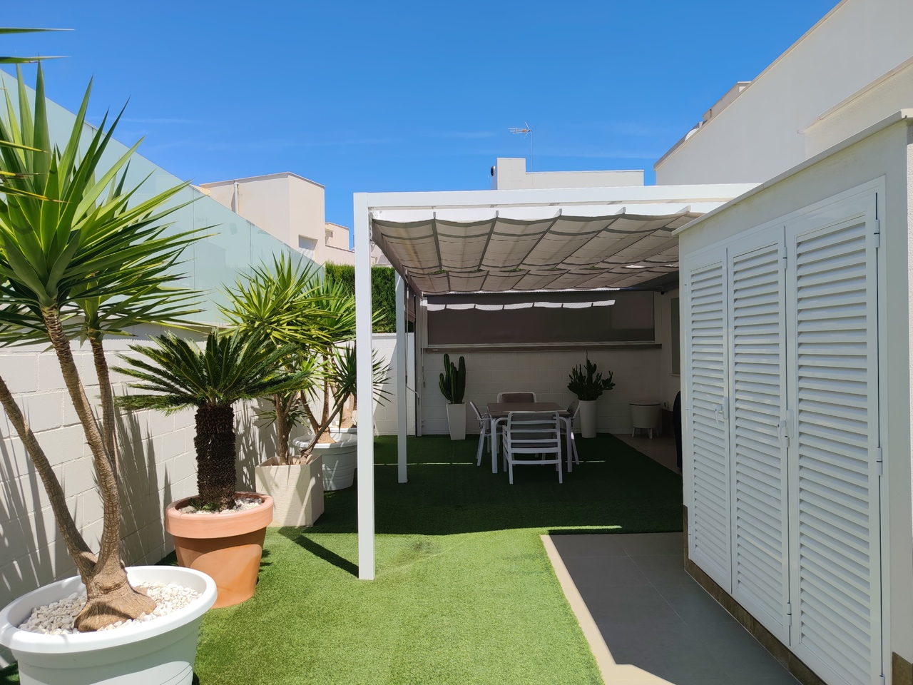 Terrace in villa for sale in San Miguel de Salinas