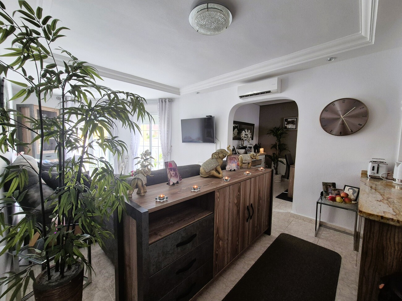Dining area in villa for sale in Villamartin