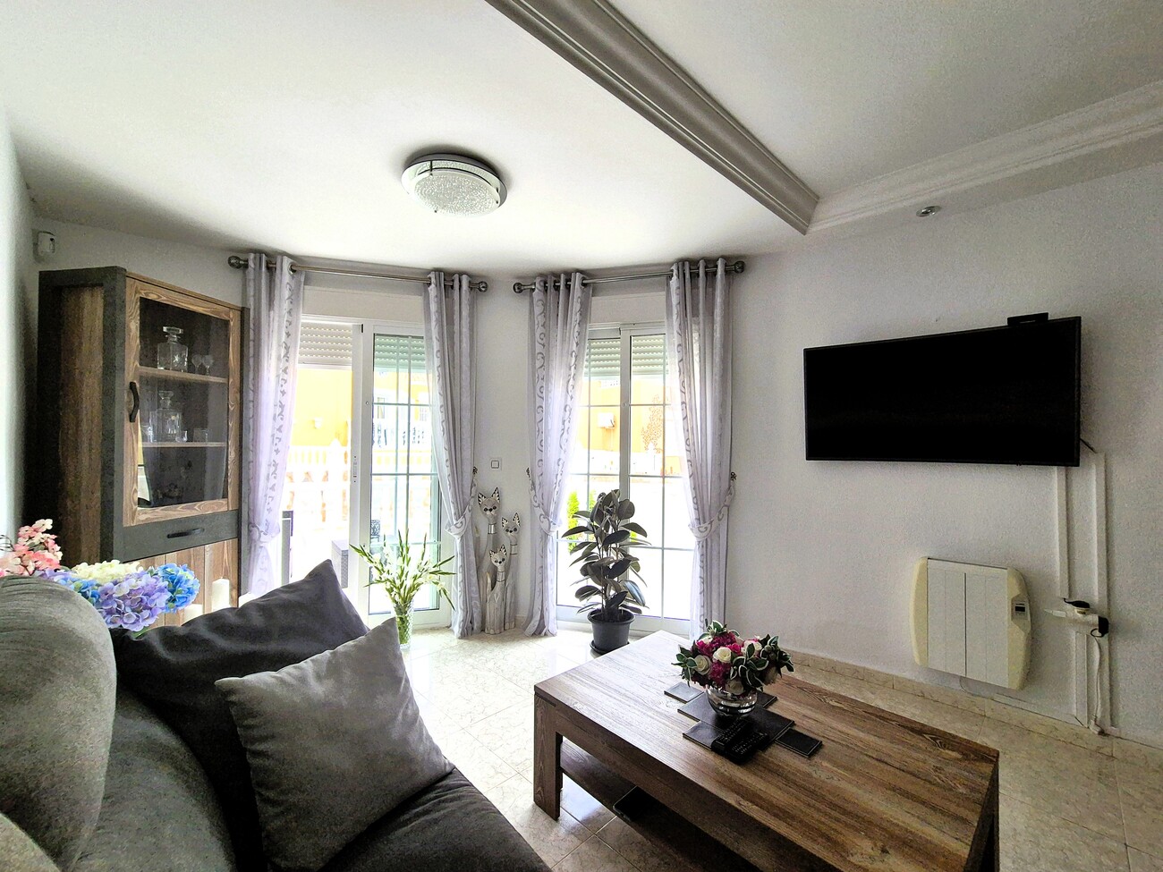 Bedroom in villa for sale in Villamartin