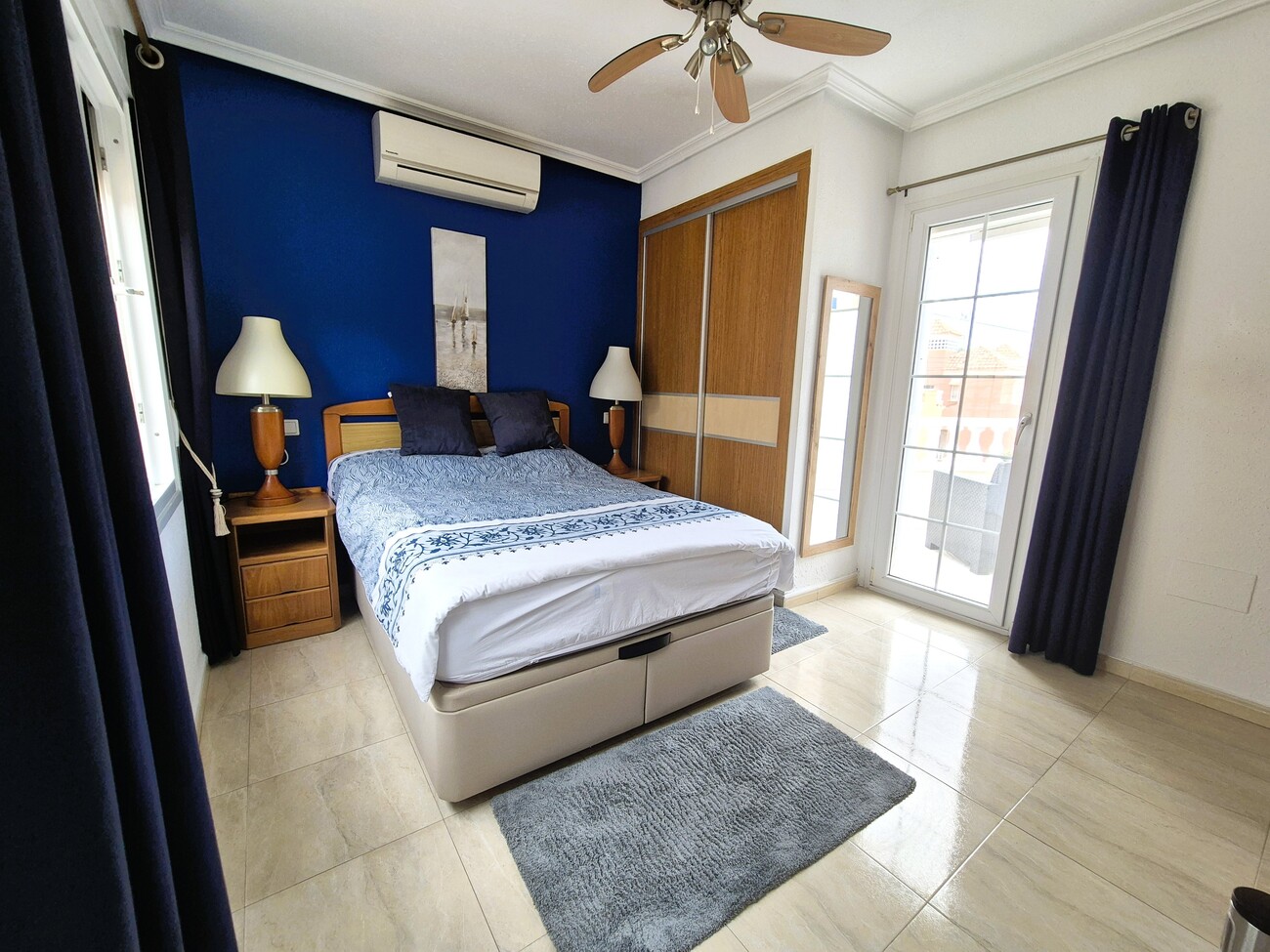 Dining area in villa for sale in Villamartin