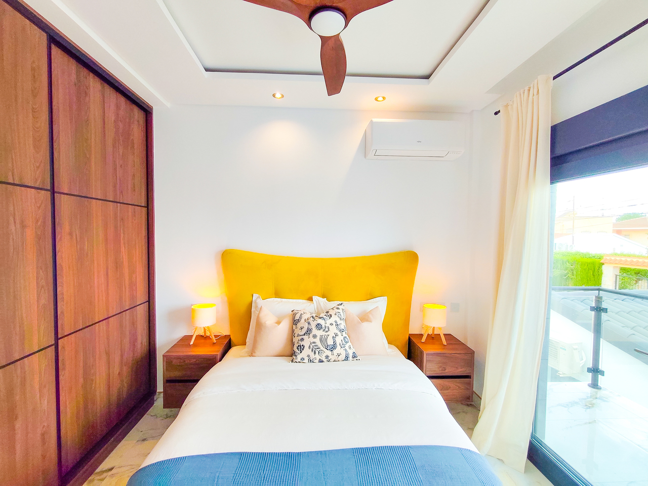 Master bedroom in terraced for sale in Los Urrutias