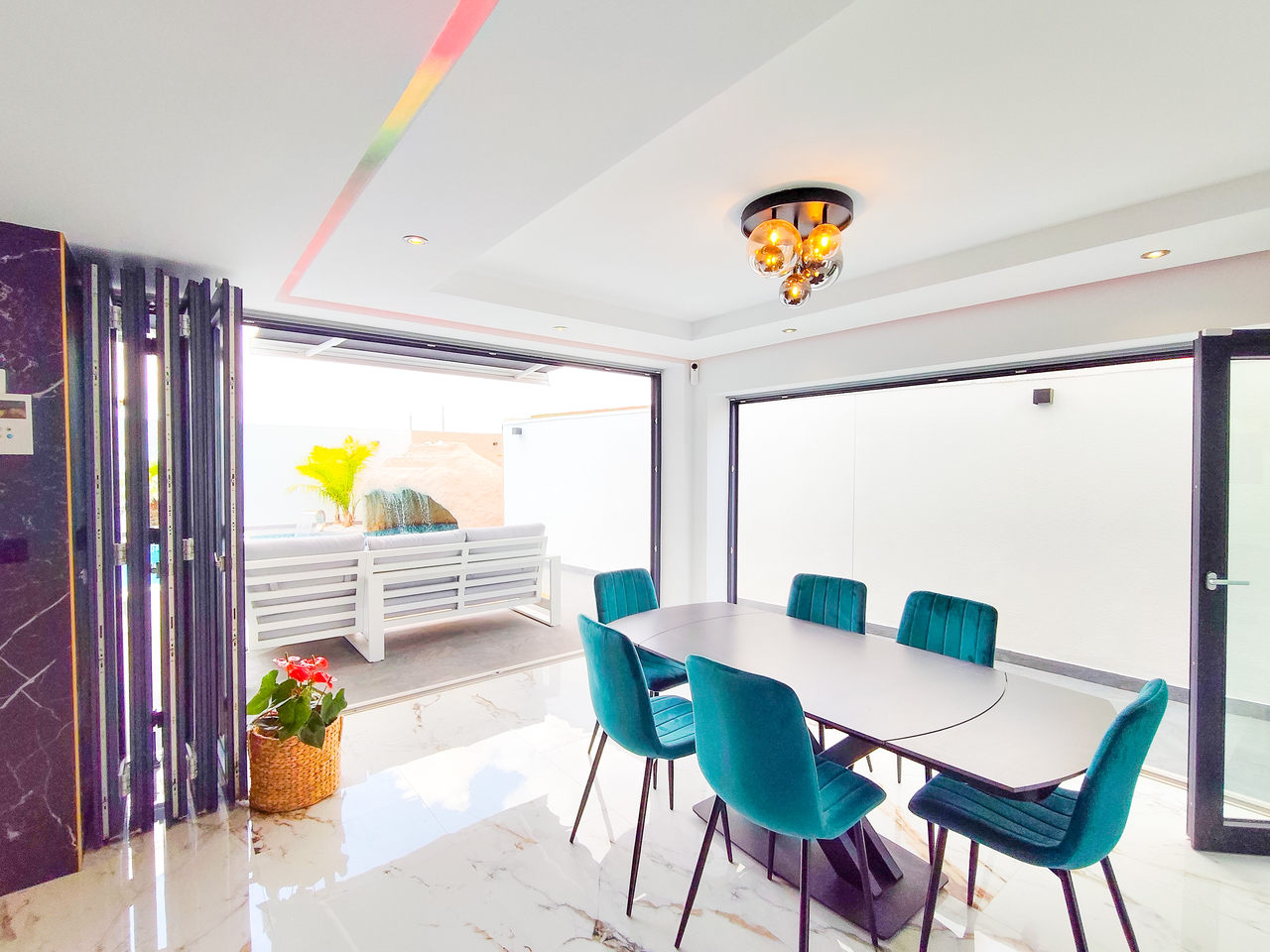 Dining area in terraced for sale in Los Urrutias