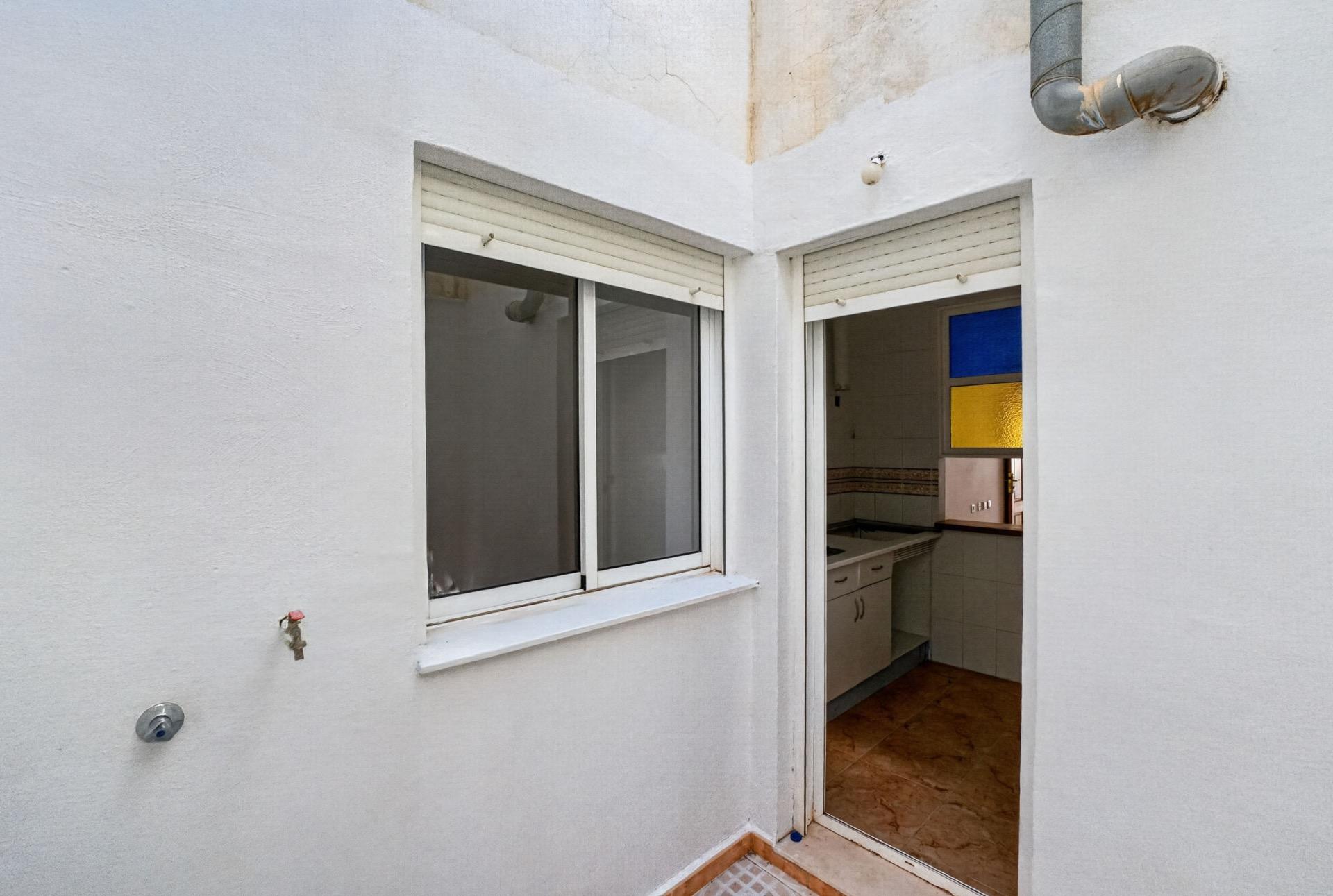 Kitchen in apartment for sale in Torrevieja