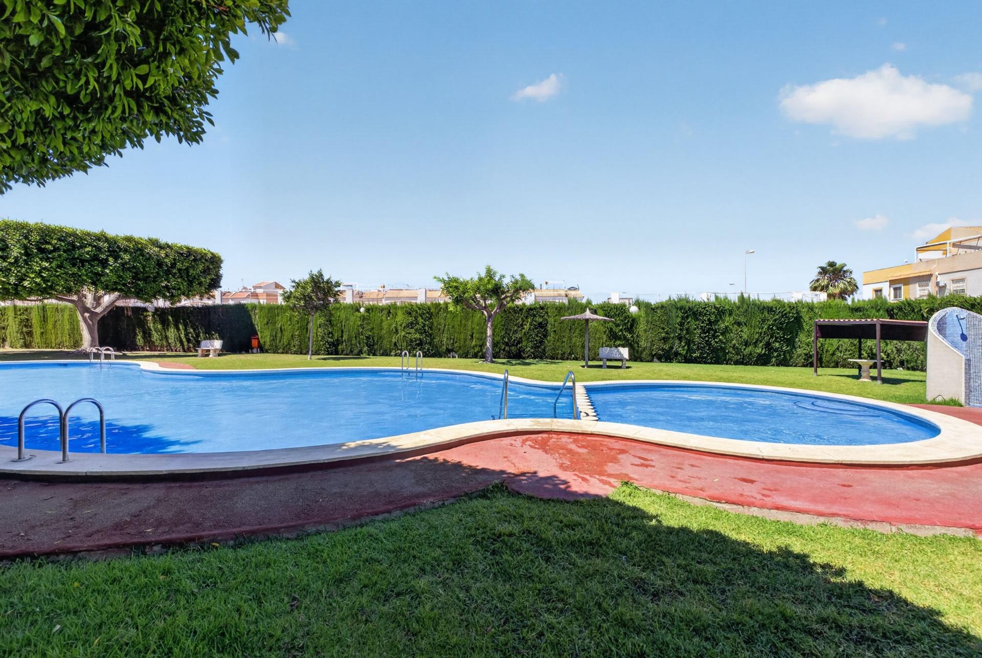 Master bedroom in apartment for sale in Torrevieja