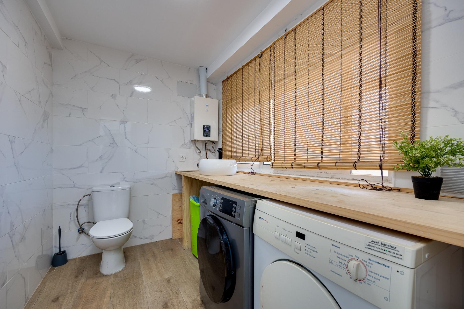 Bathroom in terraced for sale in Torrevieja