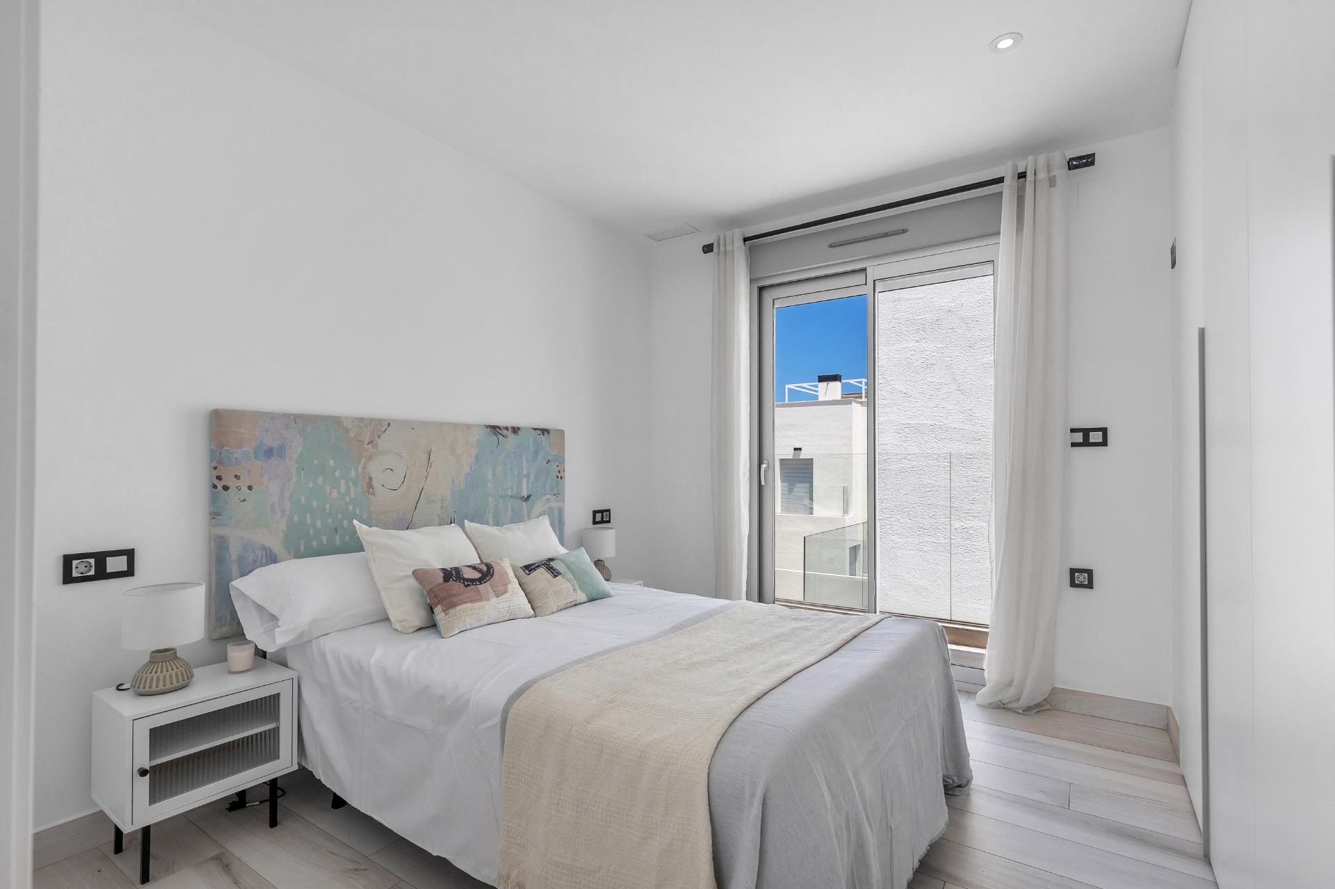 Bedroom in villa for sale in Orihuela Costa