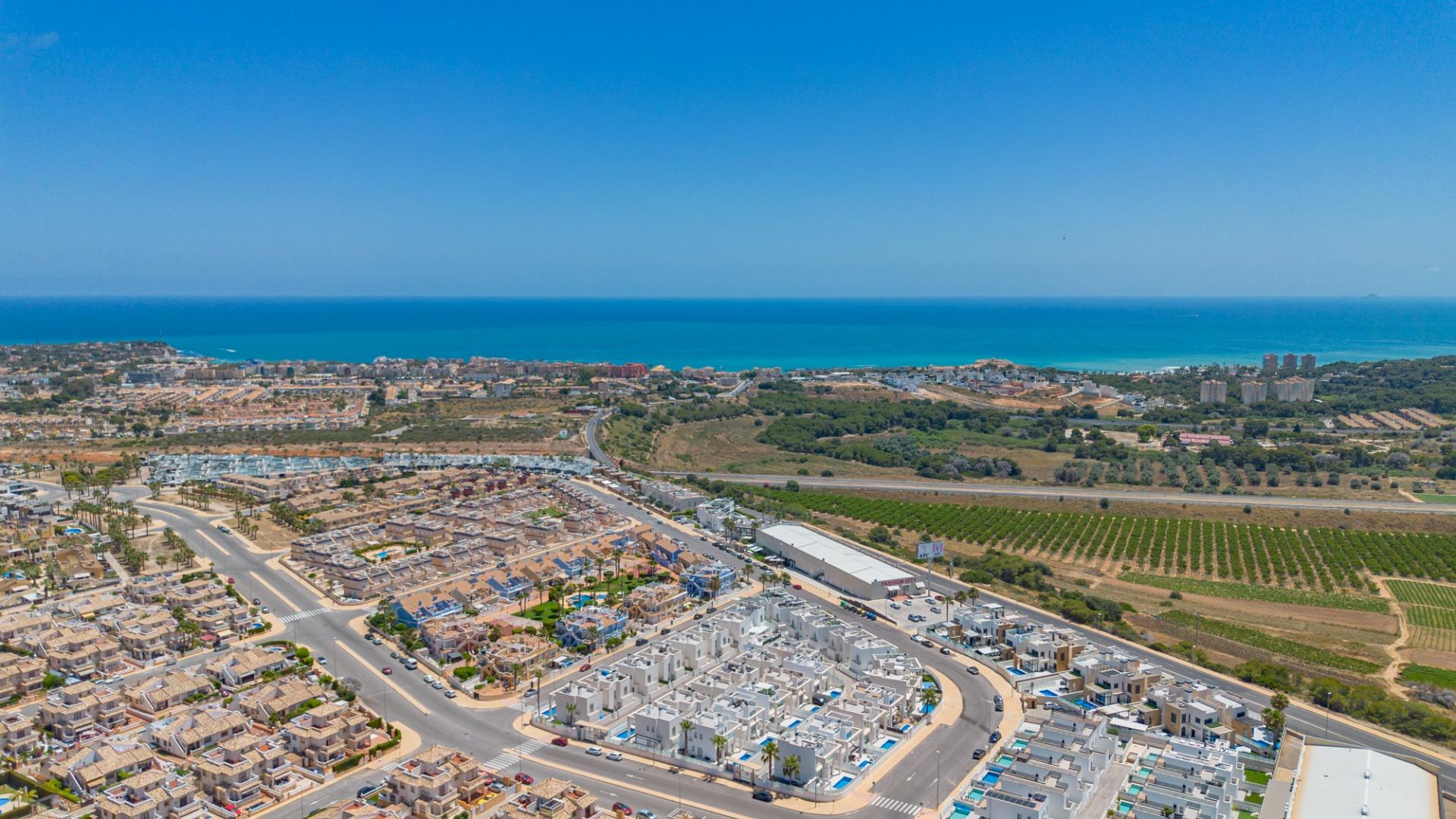 Bathroom in villa for sale in Orihuela Costa