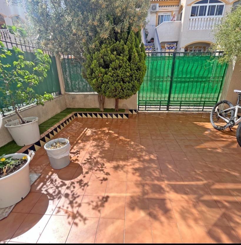 Garden in terraced for sale in Guardamar del Segura