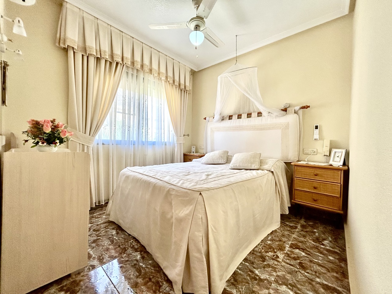 Master bedroom in terraced for sale in La Zenia