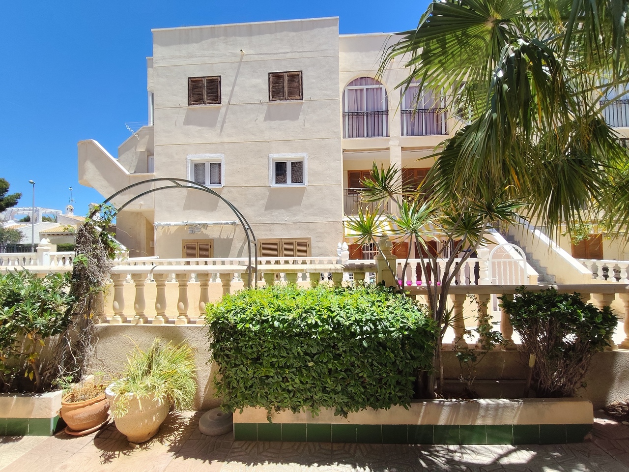 Master bedroom in terraced for sale in La Zenia