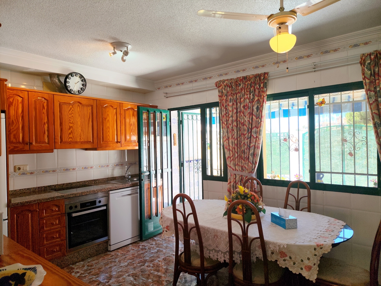Dining area in terraced for sale in La Zenia