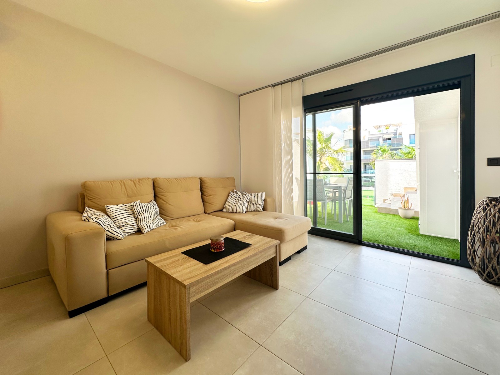 Master bedroom in penthouse for sale in Guardamar del Segura