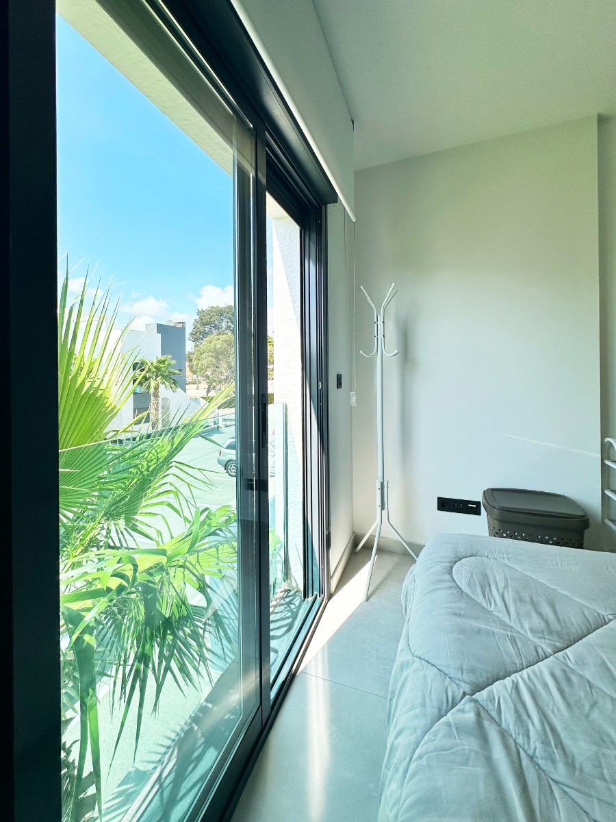 Bathroom in penthouse for sale in Guardamar del Segura