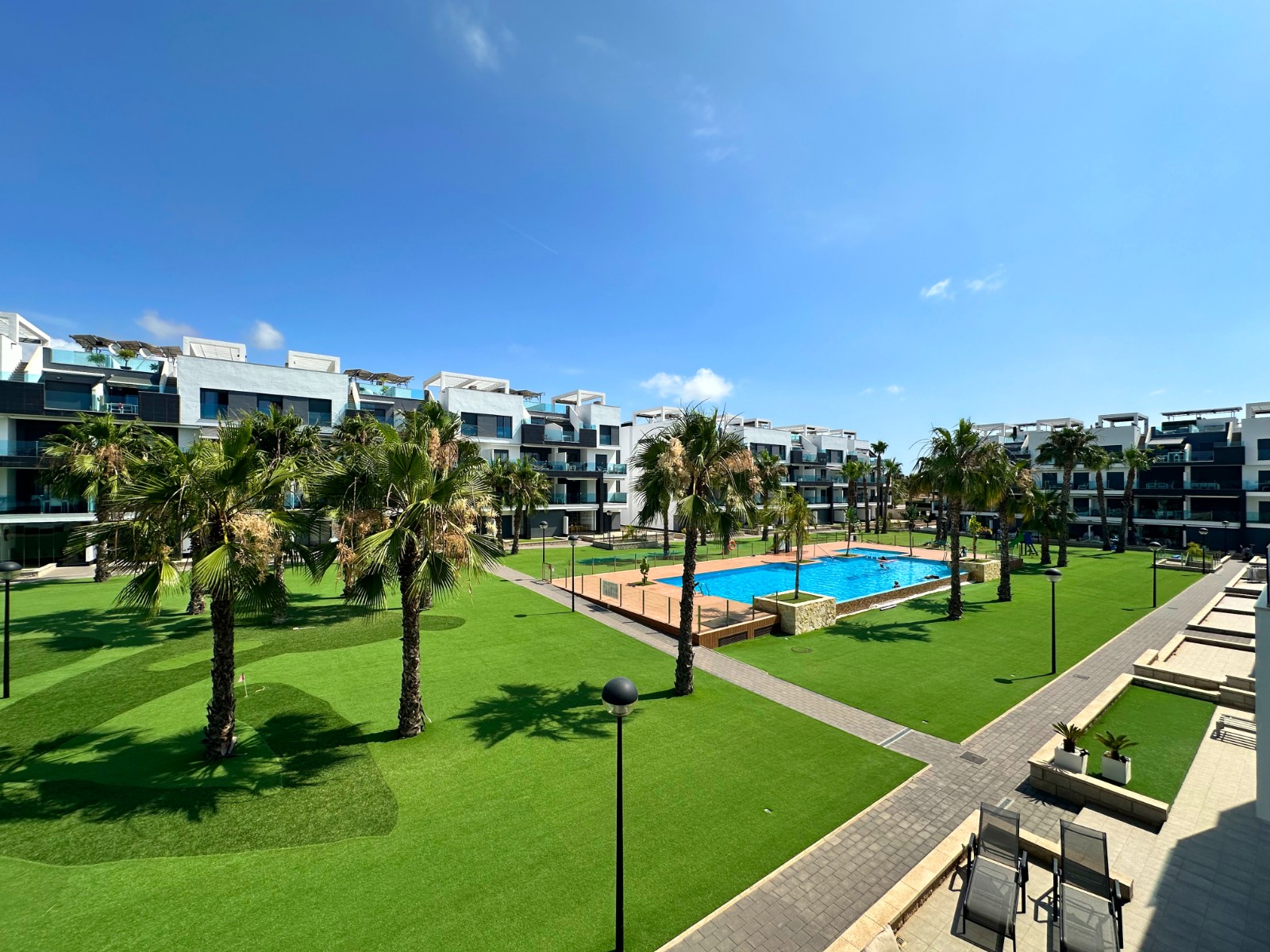 Master bedroom in penthouse for sale in Guardamar del Segura