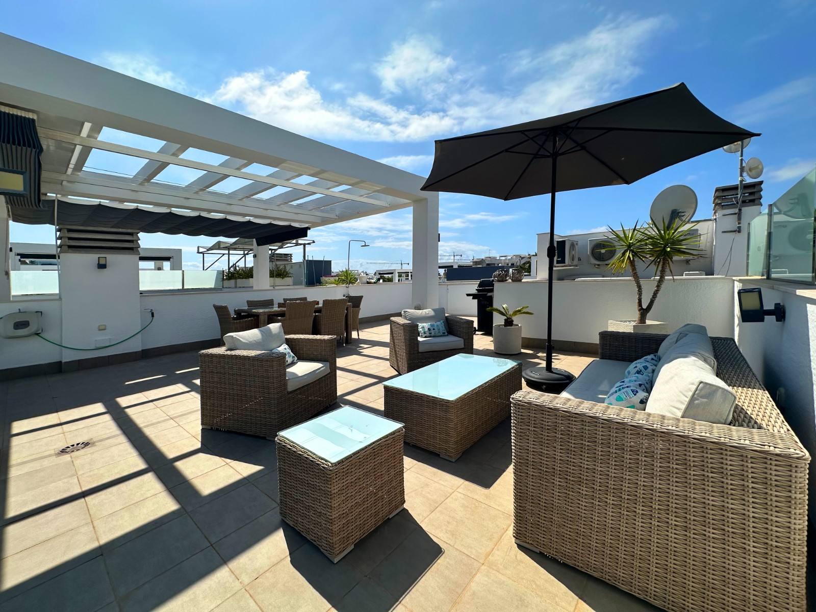 Garden in penthouse for sale in Guardamar del Segura
