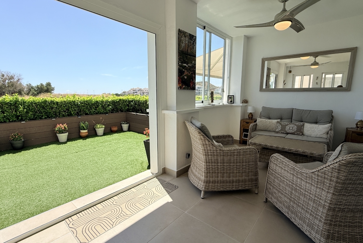 Resort Apartment con Vista sul Campo da Golf: un Tocco di Lusso nella Costa Blanca