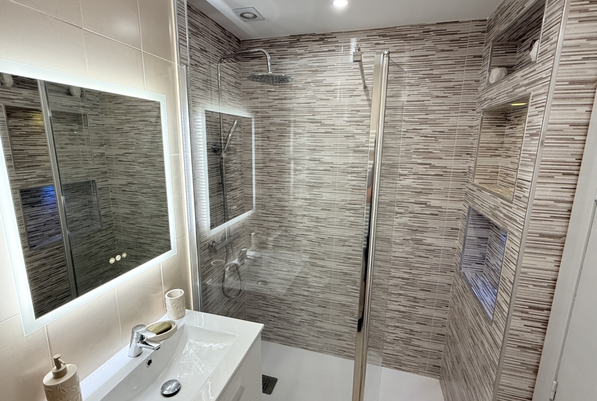 Garden in apartment for sale in Hacienda Riquelme Golf Resort