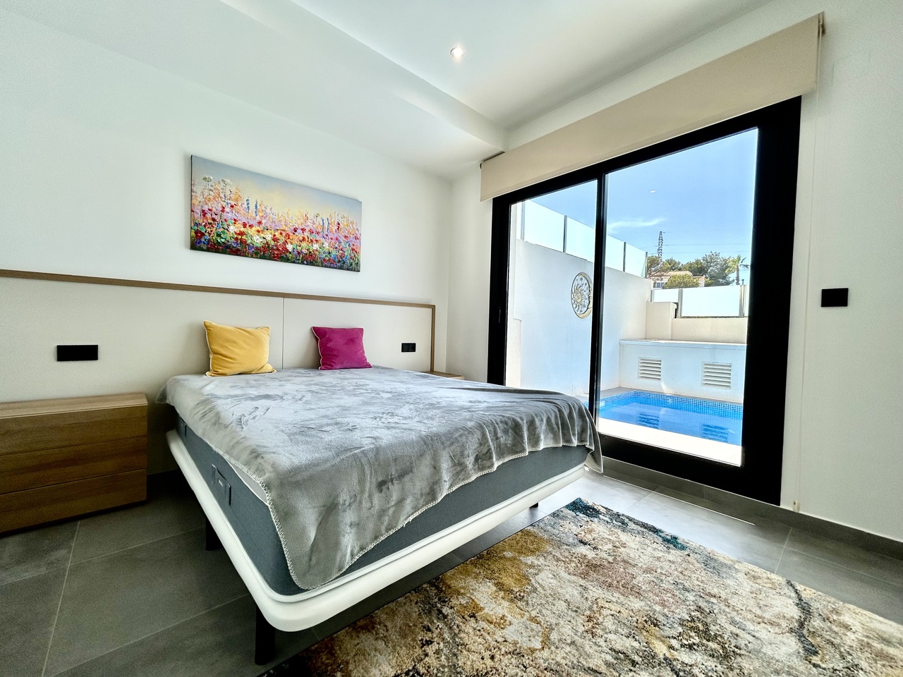 Master bedroom in villa for sale in Villamartin