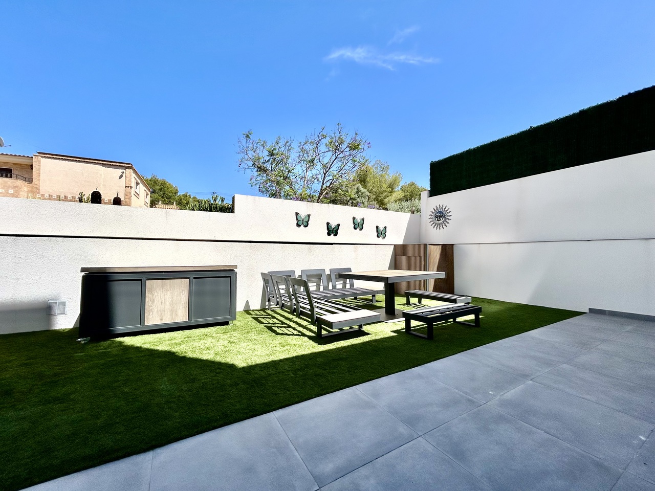 Garden in villa for sale in Villamartin