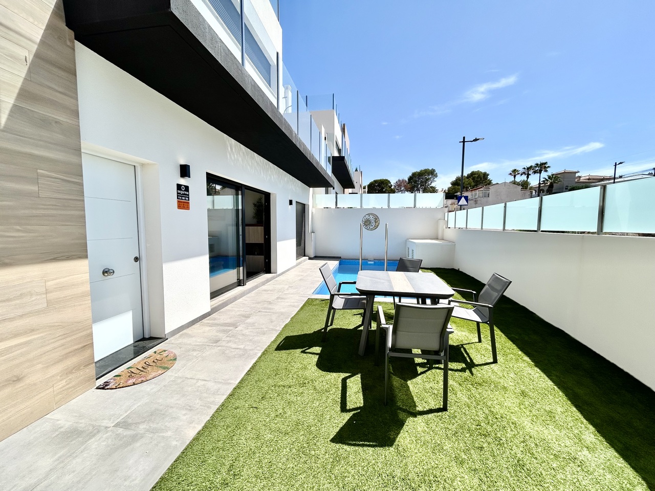 Dining area in villa for sale in Villamartin