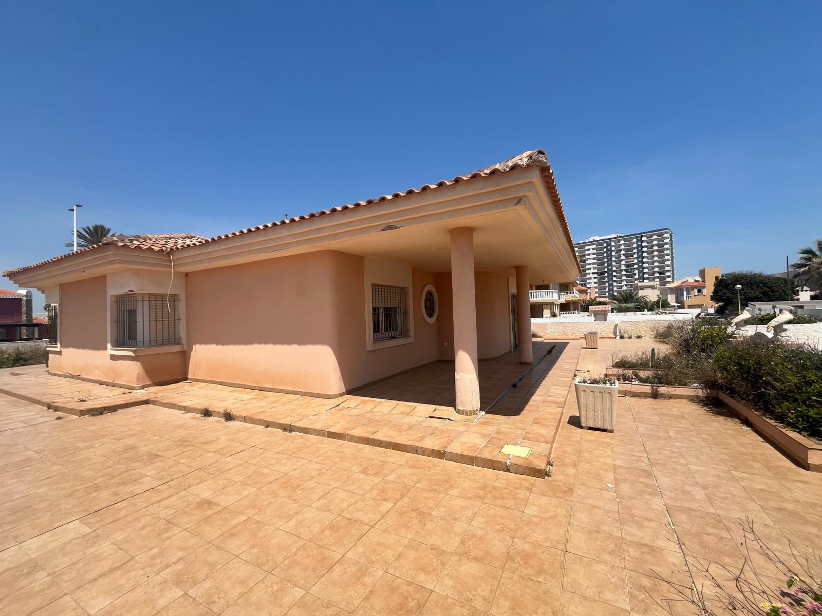 Sérstök villa á Bellavista strand – La Manga