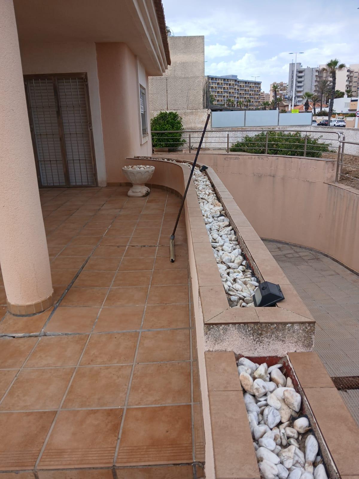 Garden in villa for sale in La Manga del Mar Menor