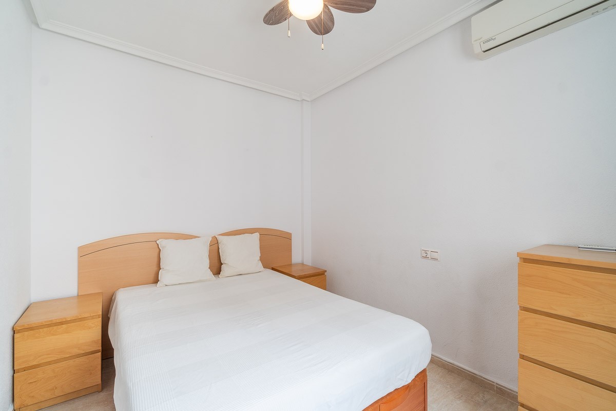 Bedroom in apartment for sale in Orihuela Costa