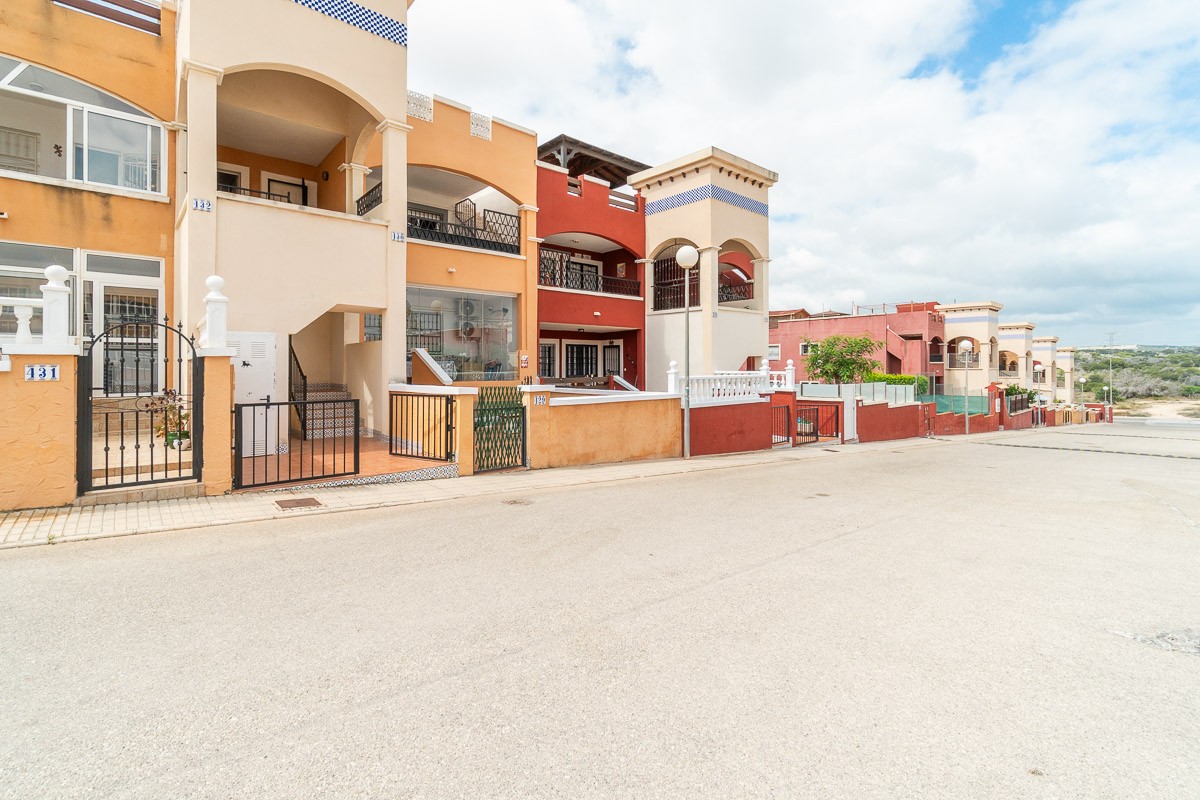 Living room in apartment for sale in Orihuela Costa