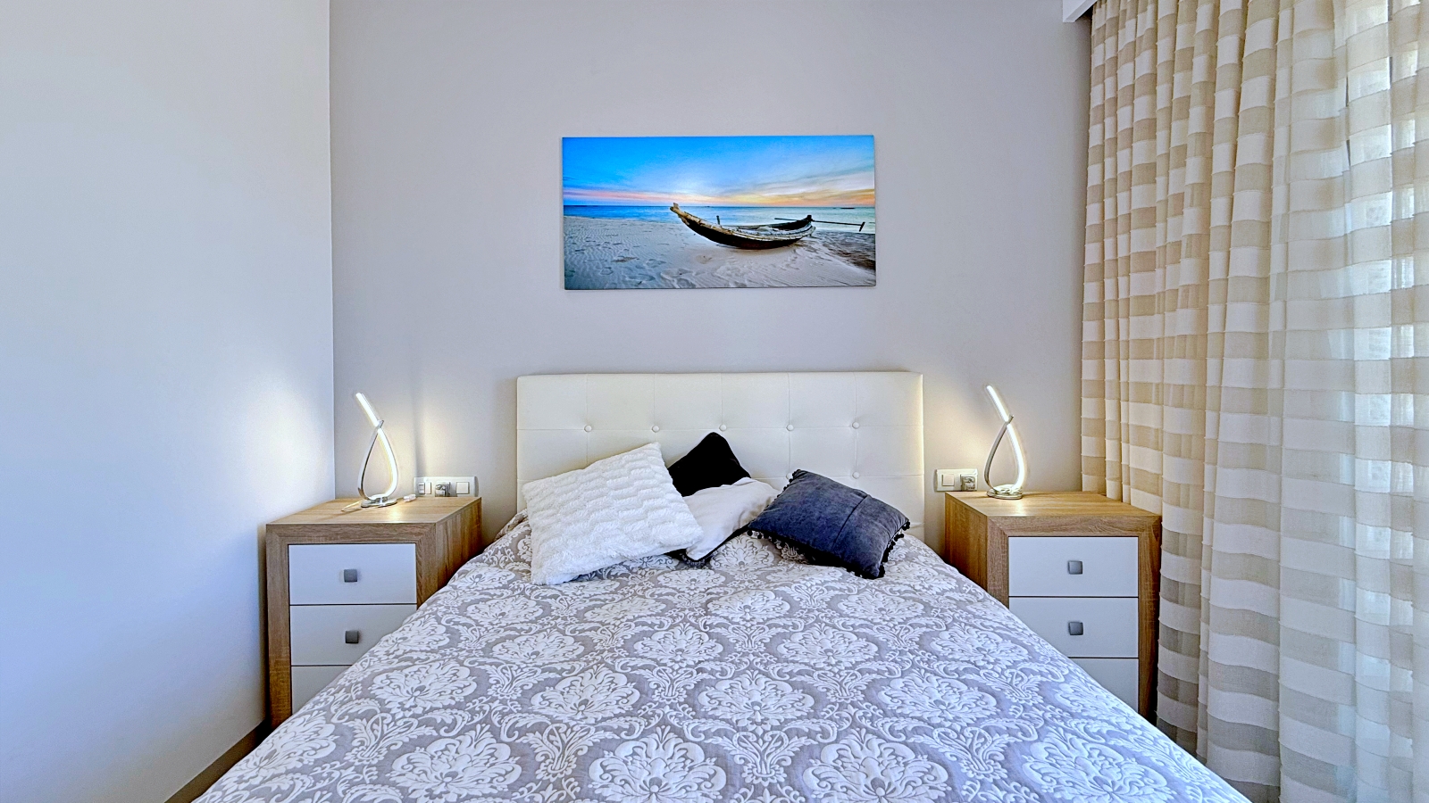 Master bedroom in penthouse for sale in Pilar de La Horadada