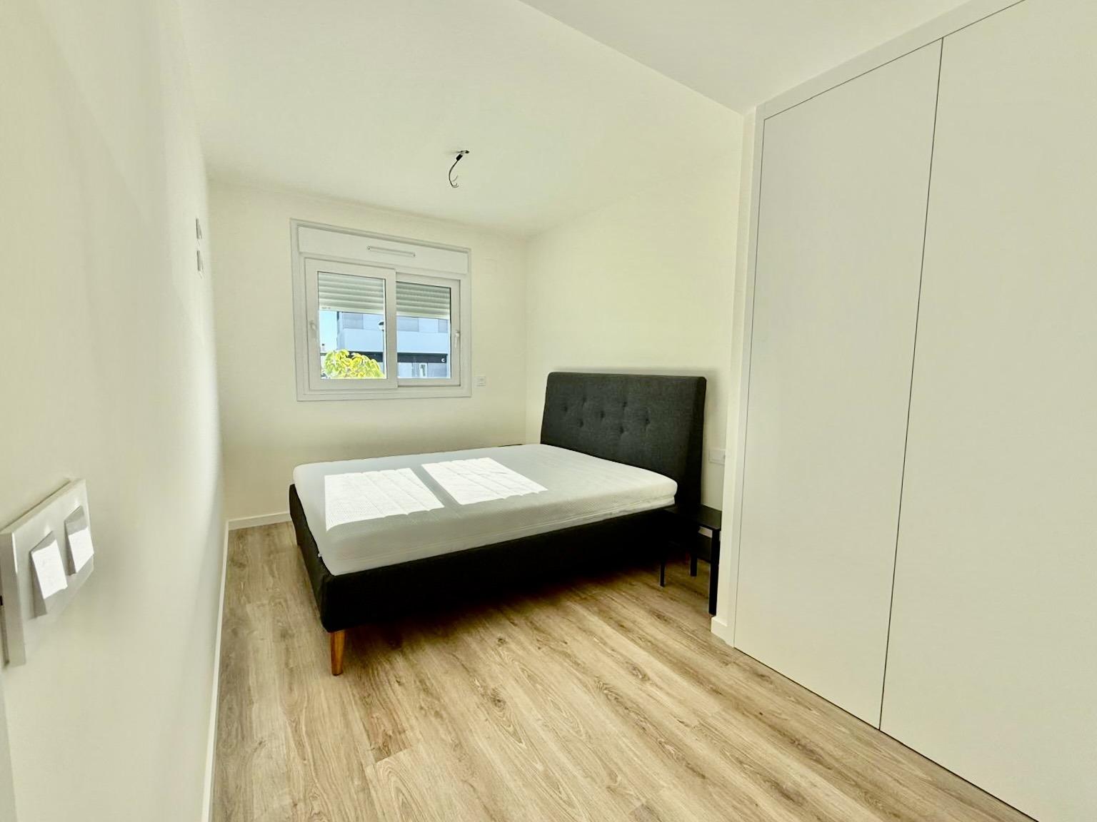 Bedroom in apartment for sale in Finestrat