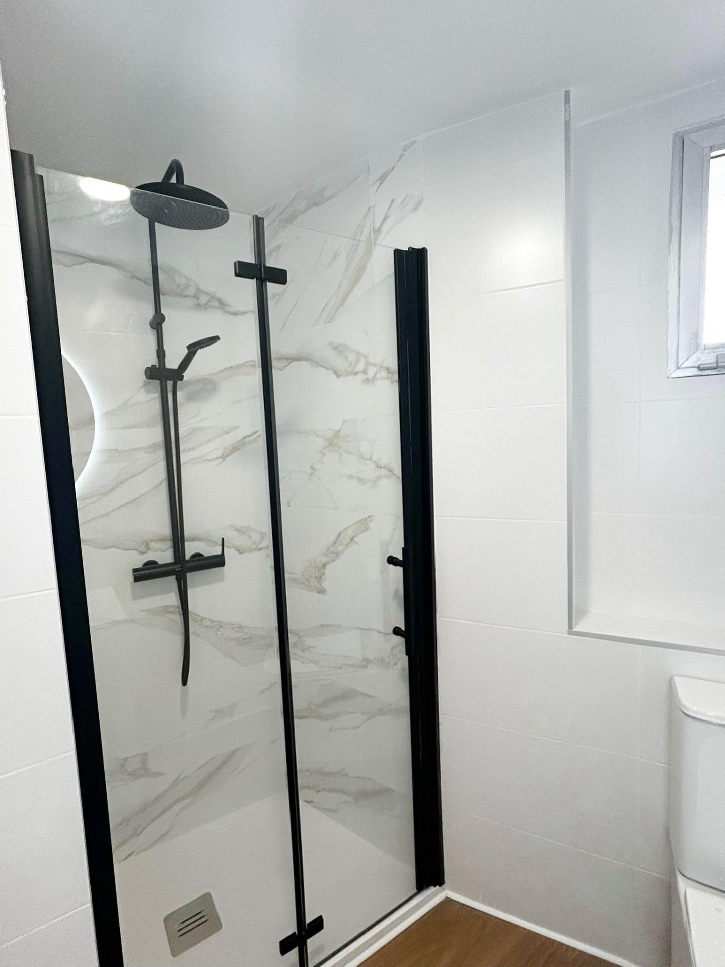 Bedroom in apartment for sale in Orihuela Costa