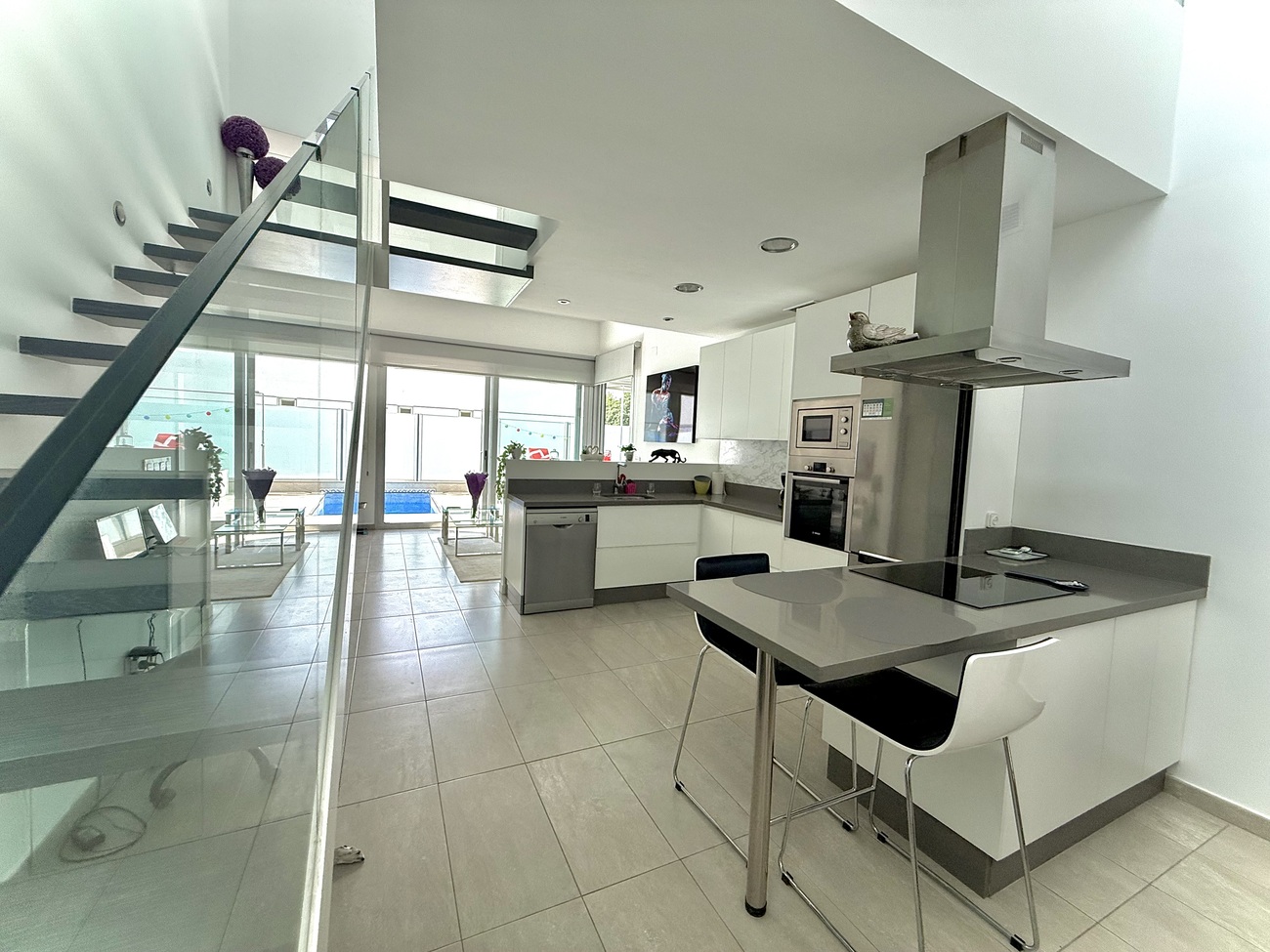 Master bedroom in villa for sale in Dolores