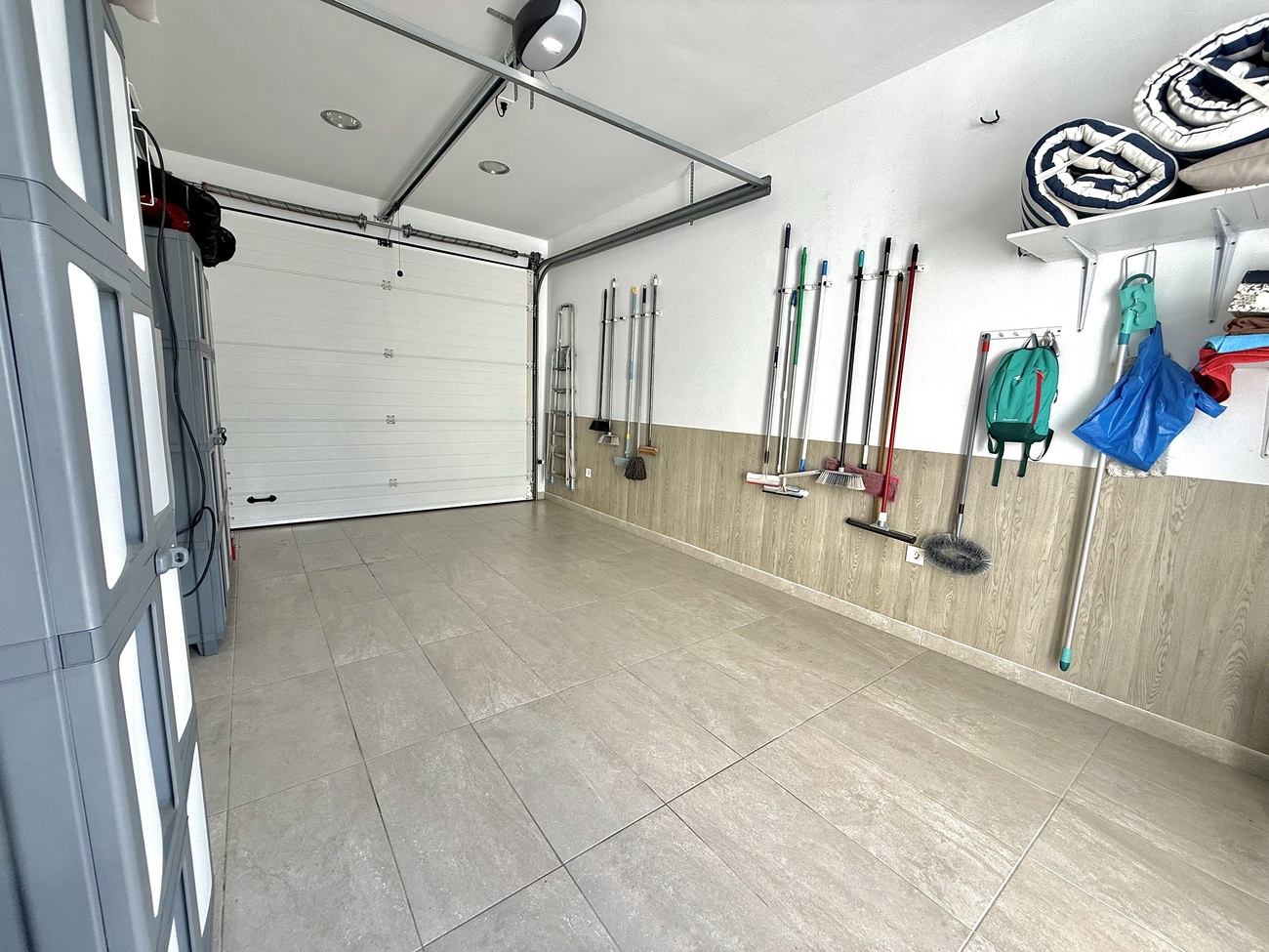 Pool area in villa for sale in Dolores