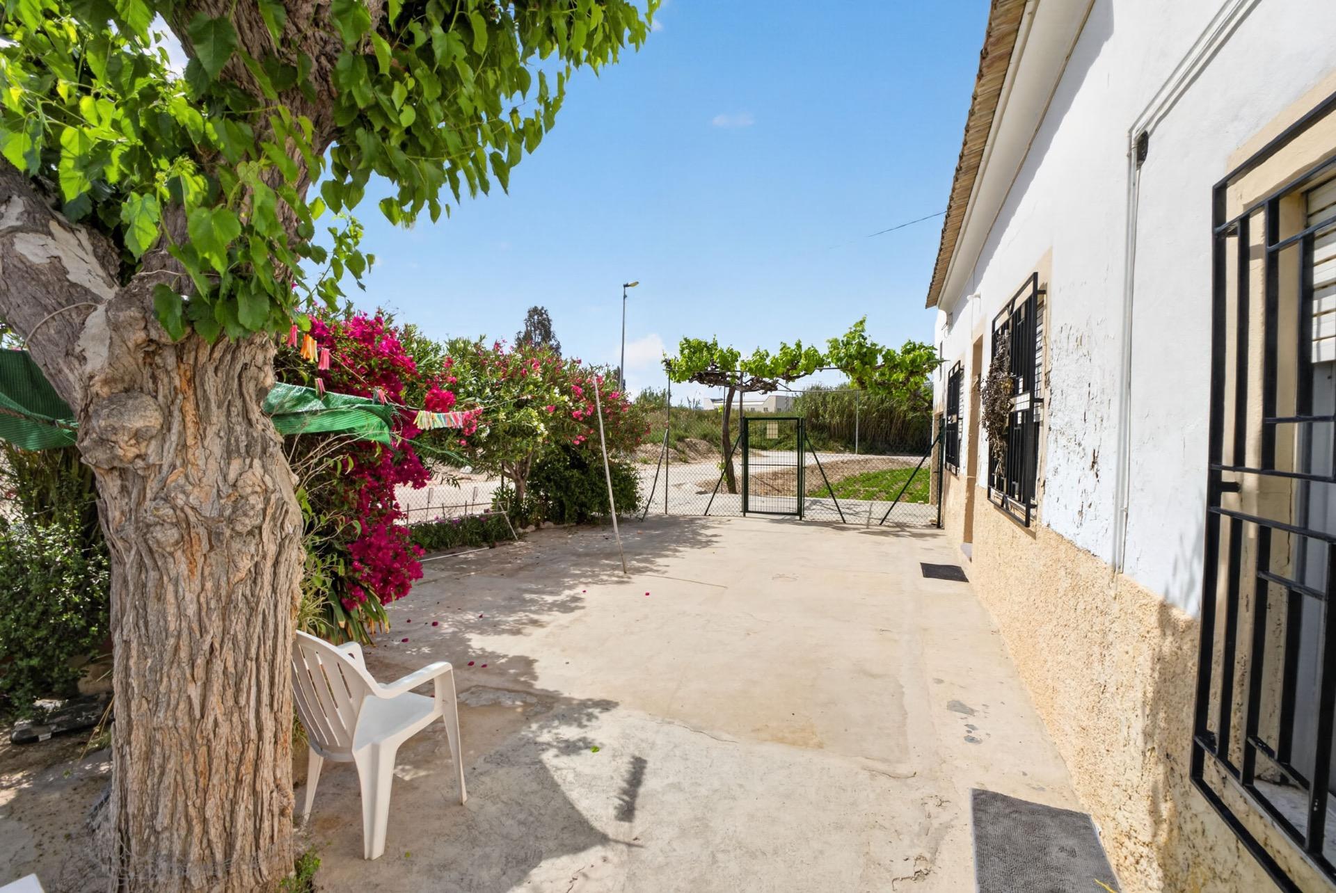 Terrace in finca for sale in Orihuela