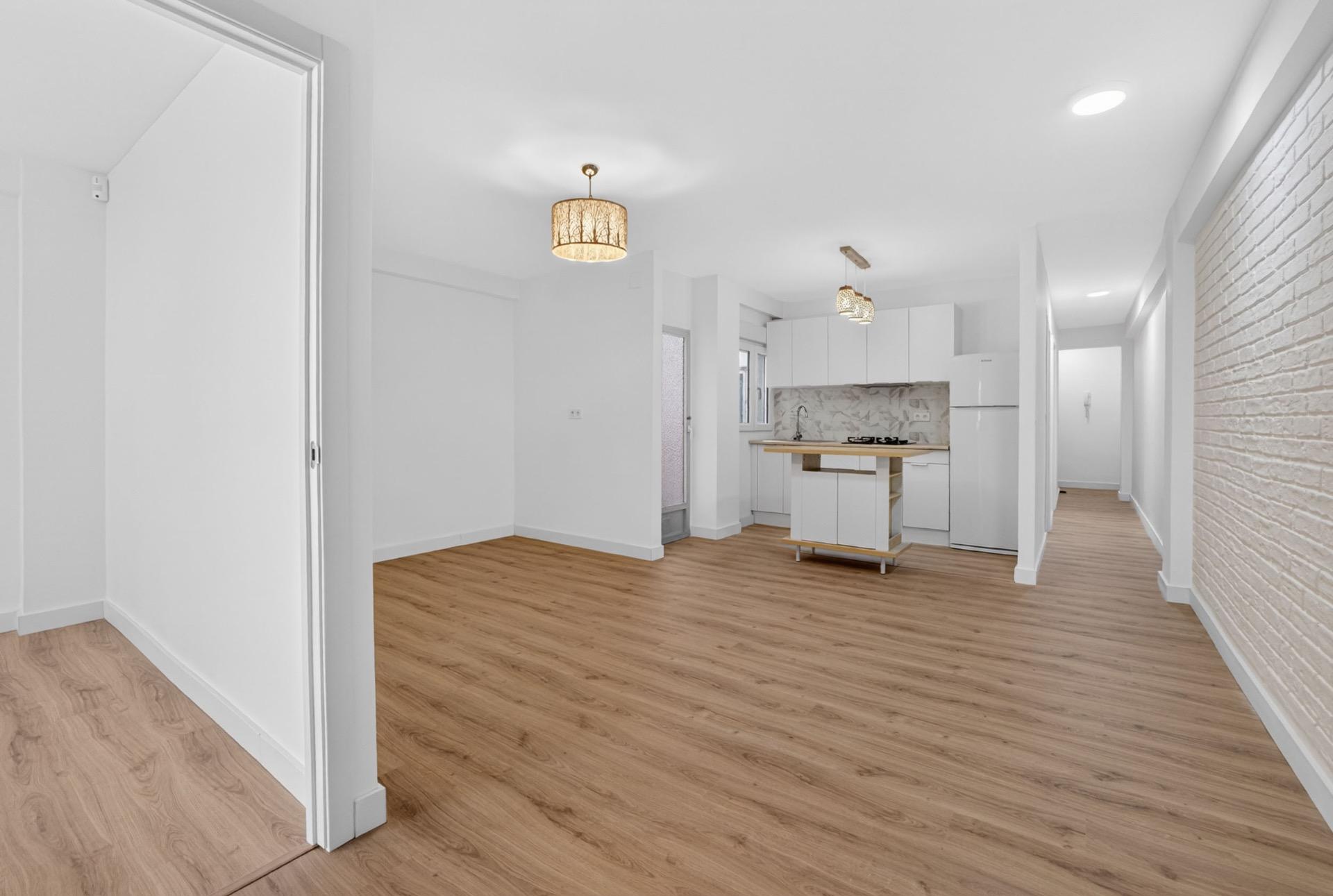 Master bedroom in apartment for sale in Torrevieja