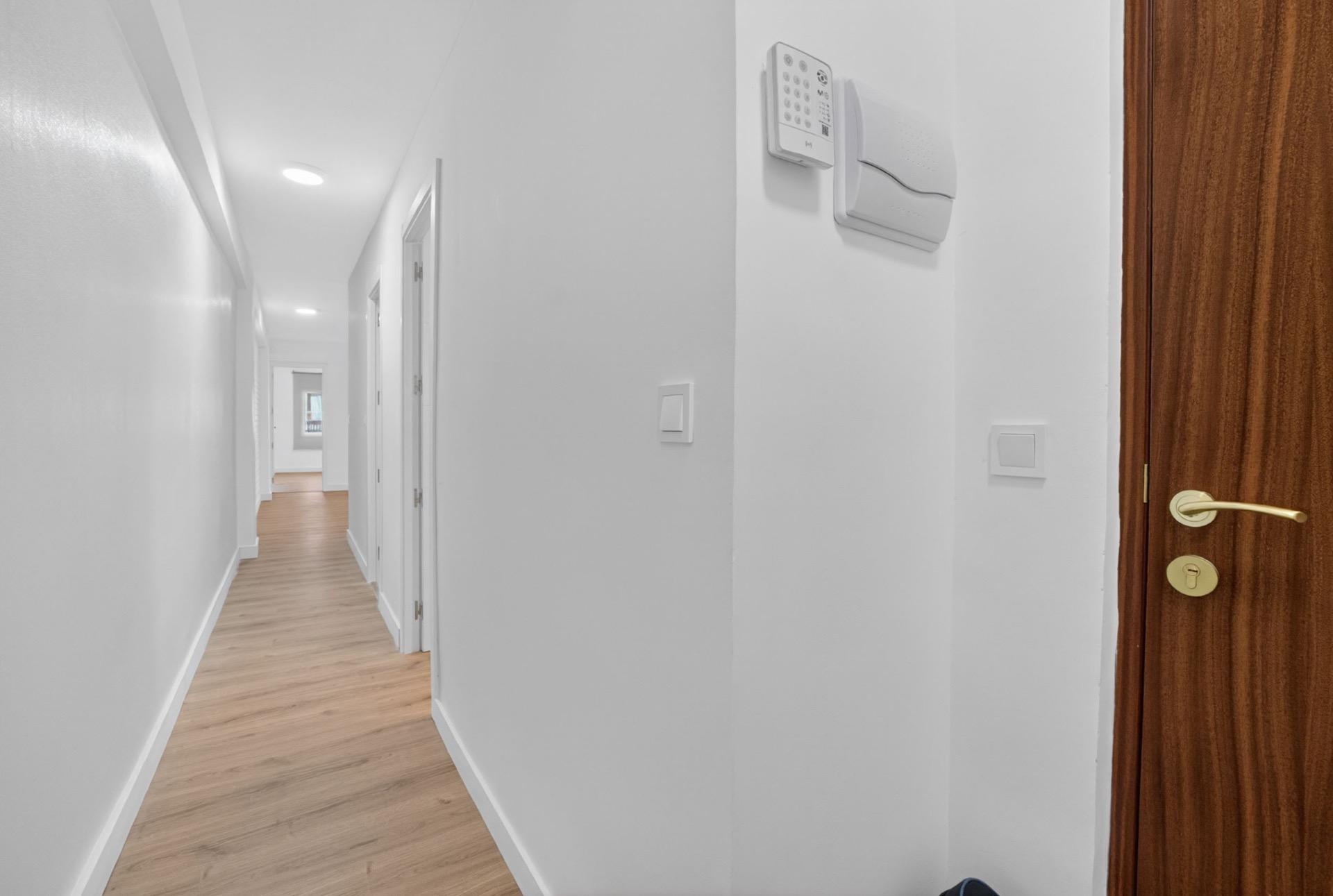 Bedroom in apartment for sale in Torrevieja