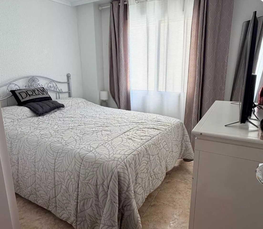Master bedroom in apartment for sale in Villamartin