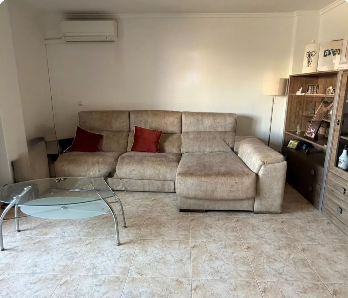 Master bedroom in apartment for sale in Villamartin