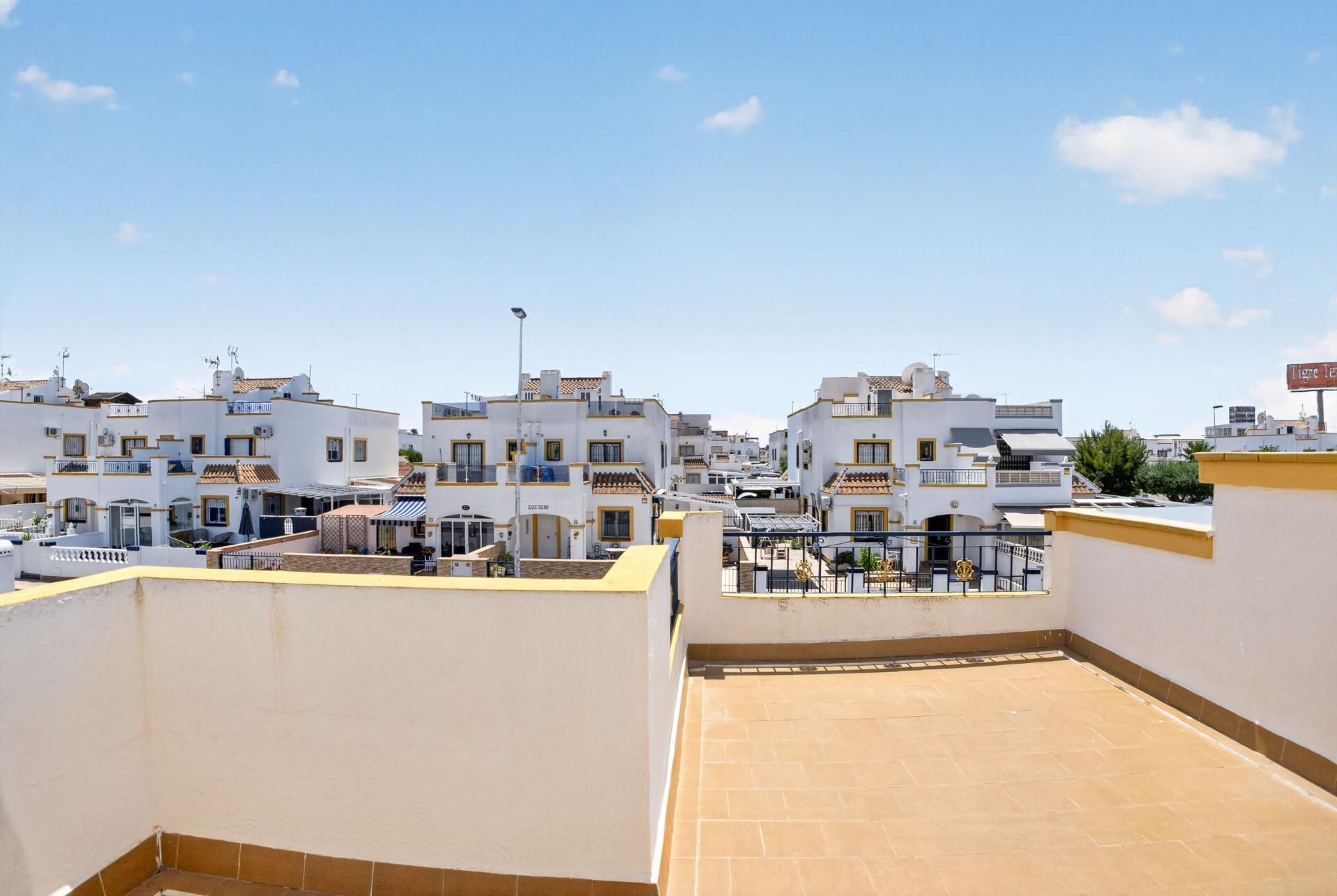Bedroom in duplex for sale in Torrevieja